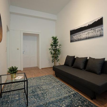 Lovely 1-Bedroom Apartment Next To Praterstern Wien Exterior foto