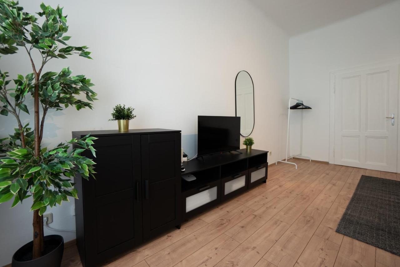 Lovely 1-Bedroom Apartment Next To Praterstern Wien Exterior foto